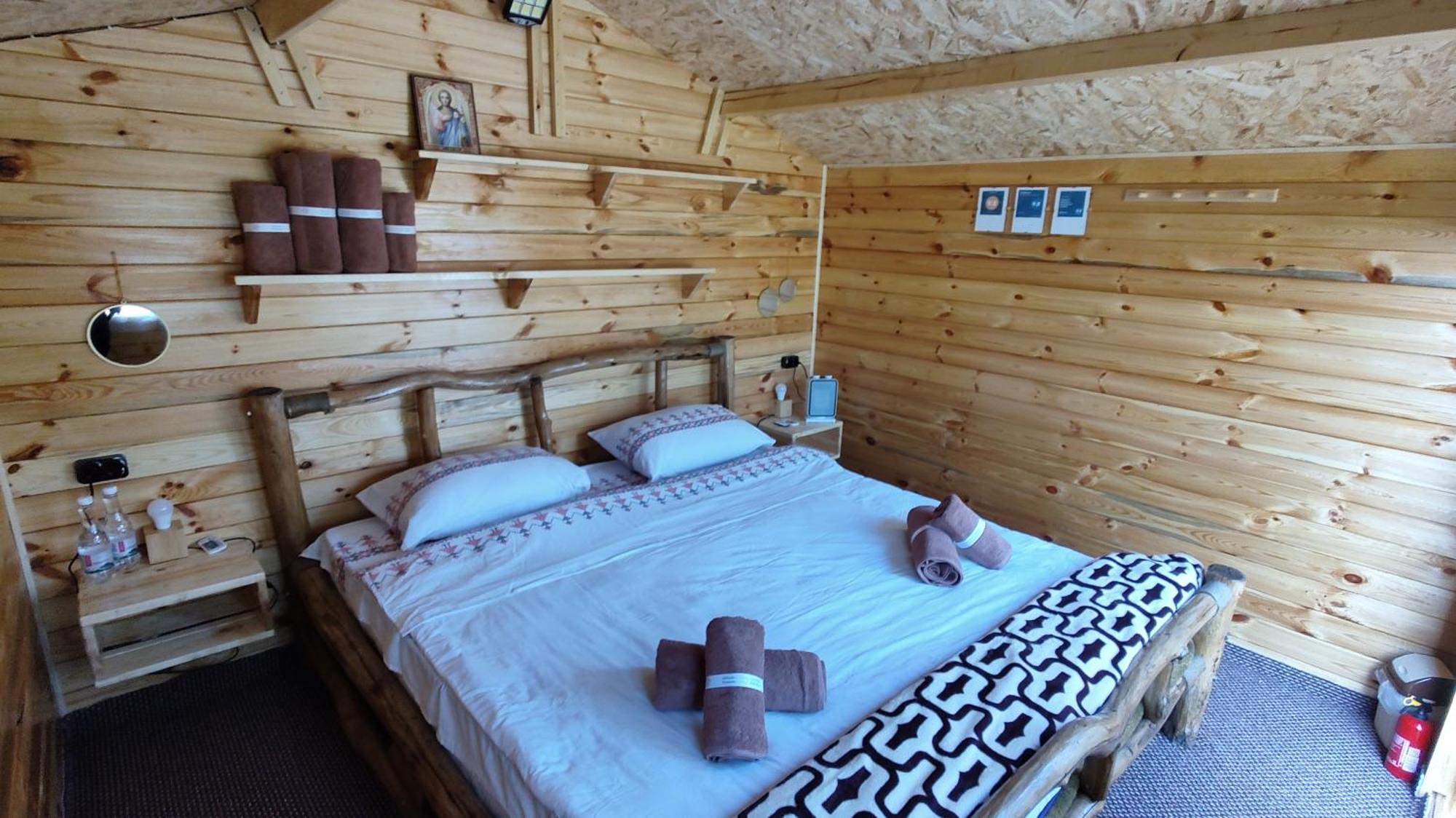 Edelweiss Guesthouse, Glamping And Camping Suhaia エクステリア 写真