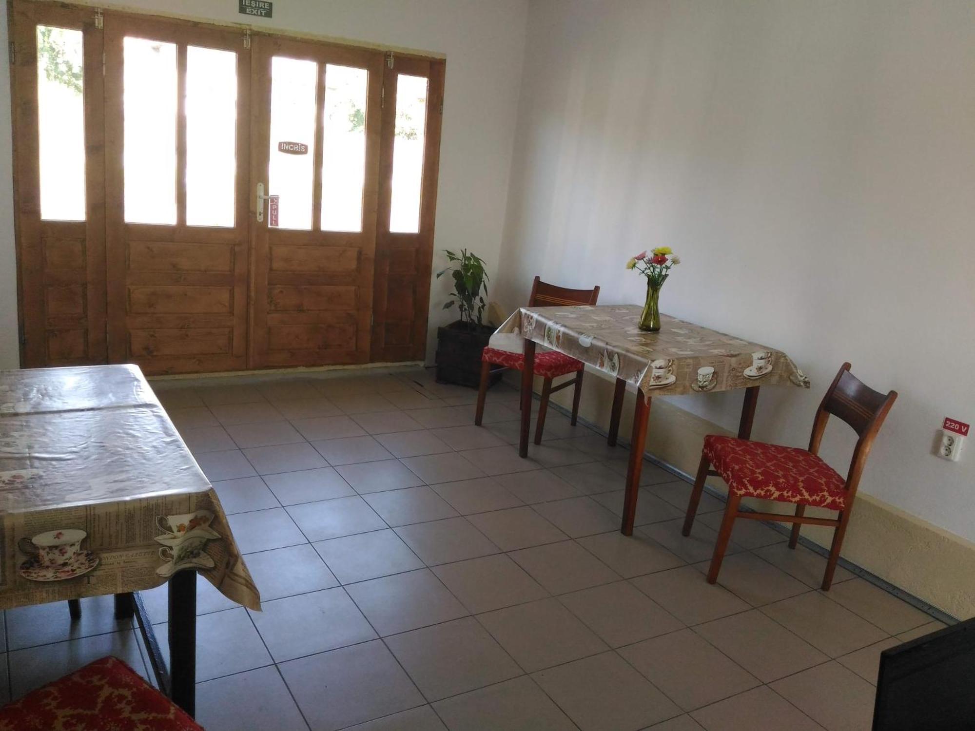 Edelweiss Guesthouse, Glamping And Camping Suhaia エクステリア 写真