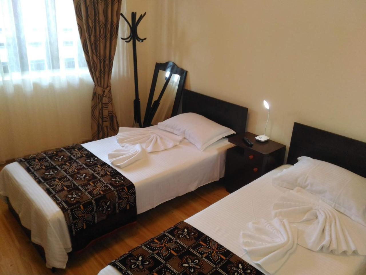 Edelweiss Guesthouse, Glamping And Camping Suhaia エクステリア 写真