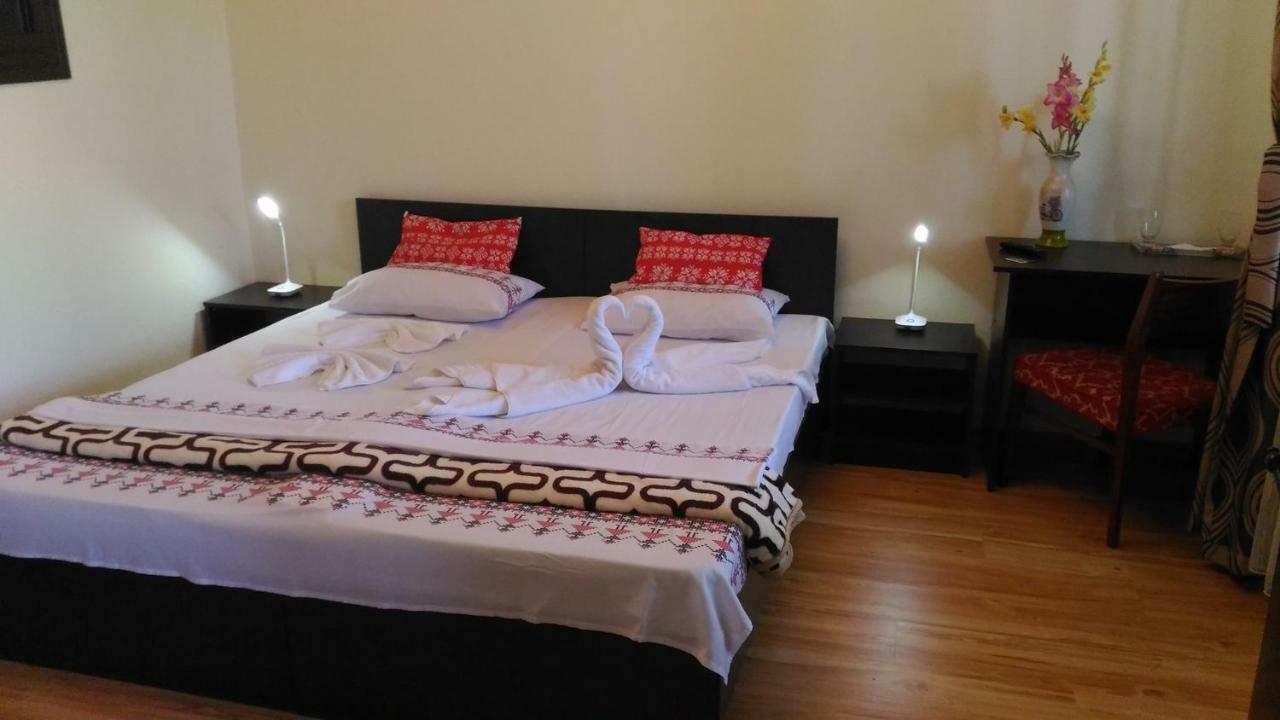 Edelweiss Guesthouse, Glamping And Camping Suhaia エクステリア 写真